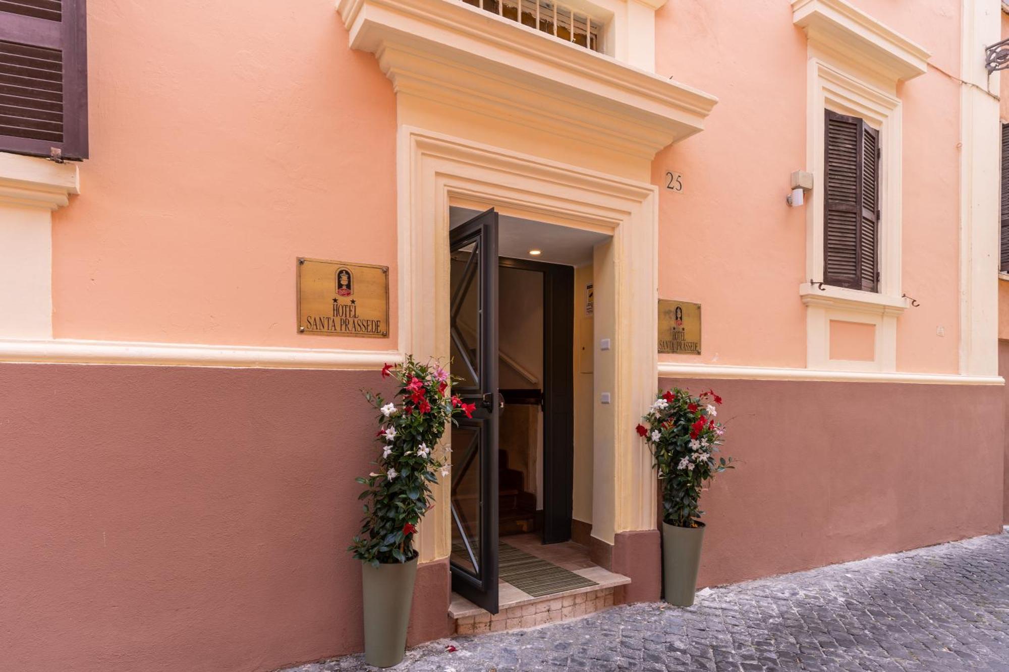 Hotel Santa Prassede Rome Luaran gambar